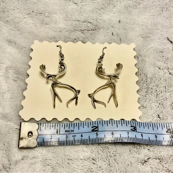 Elegant Reindeer/Moose Earrings - Picture 5 of 5